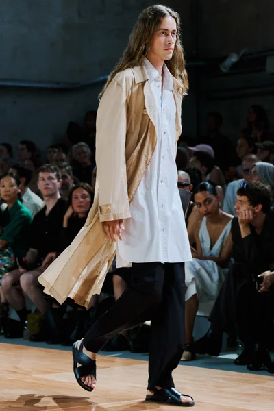 Look 42